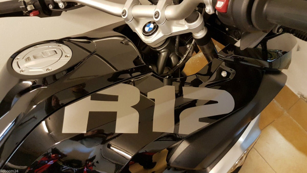 Der BIG R12 Dekor Aufkleber für die BMW R1200GS - LC